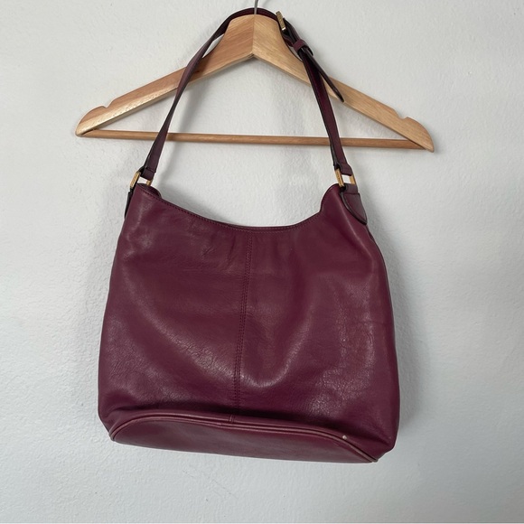 TORY BURCH
Leather Priscilla Hobo Bag - Picture 6 of 9